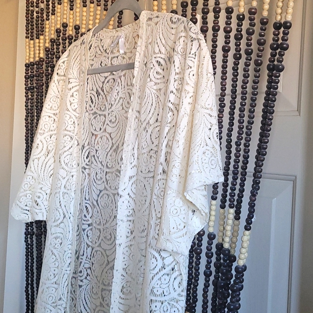 Gorgeous boho cover-up - Picture 5 of 7